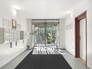 Prodej bytu 3+1, Praha - Modřany, Pirinská, 77 m2