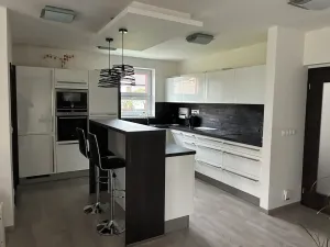 Prodej rodinného domu, Praha - Březiněves, V pěšinkách, 230 m2