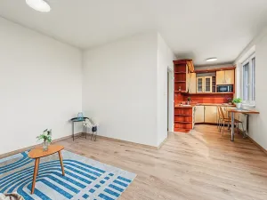 Prodej bytu 1+kk, Praha - Troja, Hnězdenská, 33 m2