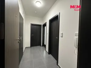 Pronájem bytu 2+kk, Praha - Dolní Měcholupy, Honzíkova, 54 m2