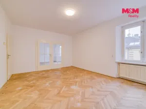 Prodej bytu 4+1, Cheb, Májová, 121 m2