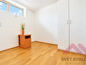 Pronájem rodinného domu, Praha - Velká Chuchle, Adlerova, 184 m2