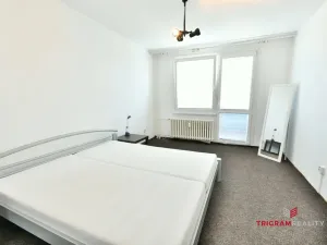 Pronájem bytu 2+kk, Hradec Králové - Nový Hradec Králové, Brožíkova, 42 m2