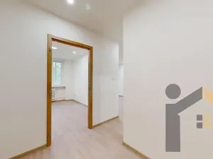 Pronájem bytu 2+kk, Praha - Kobylisy, Mirovická, 39 m2