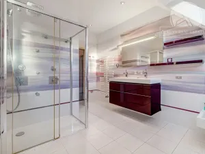 Prodej rodinného domu, Jesenice - Horní Jirčany, 230 m2
