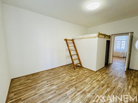 Pronájem bytu 2+kk, Plzeň, Božkovská, 45 m2