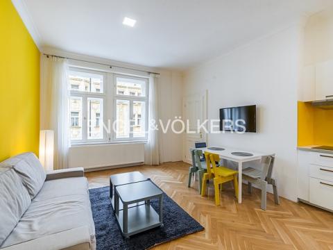 Pronájem bytu 2+kk, Praha - Bubeneč, Šmeralova, 52 m2