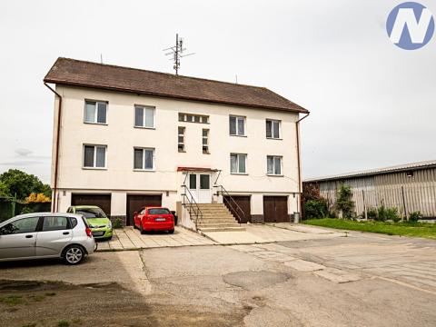 Prodej bytu 1+1, Hracholusky, 57 m2
