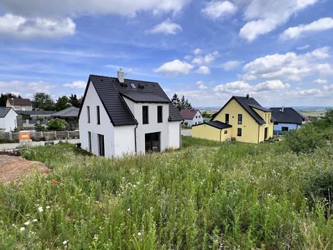 Prodej rodinného domu, Panenské Břežany, Nad Svatou Annou, 184 m2