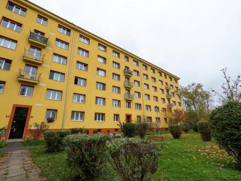 Pronájem bytu 2+1, Praha - Hloubětín, Mochovská, 54 m2