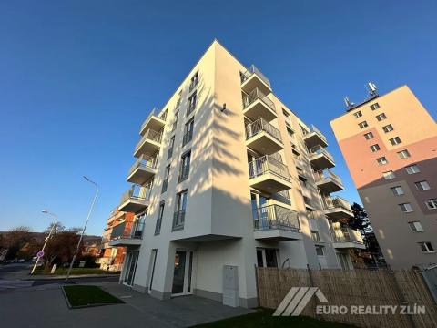 Pronájem bytu 1+kk, Otrokovice, Moravní, 30 m2