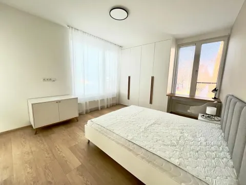 Pronájem bytu 2+1, Praha - Prosek, Litoměřická, 60 m2