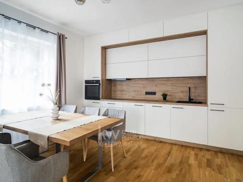 Pronájem bytu 2+kk, Praha - Dejvice, Šlejnická, 70 m2