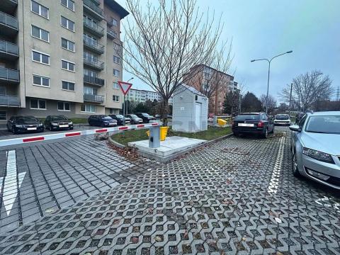 Pronájem garážového stání, Brno, Sedláčkova, 2 m2