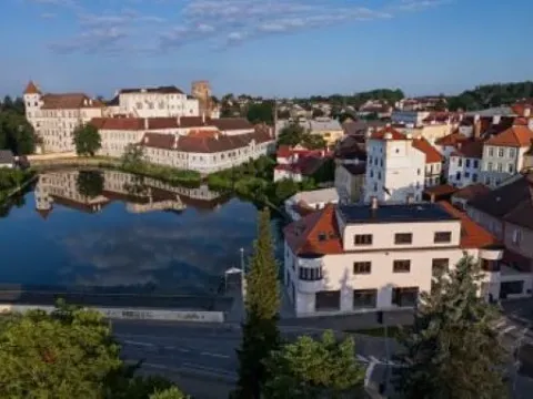 Pronájem bytu 2+kk, Jindřichův Hradec, 50 m2