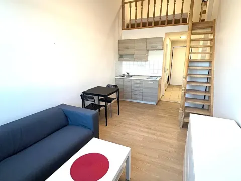 Pronájem bytu 1+kk, Praha - Vysočany, Poděbradská, 30 m2