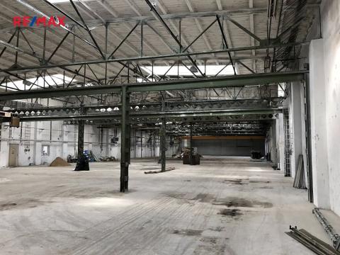 Pronájem skladu, Čelákovice, Křižíkova, 1500 m2