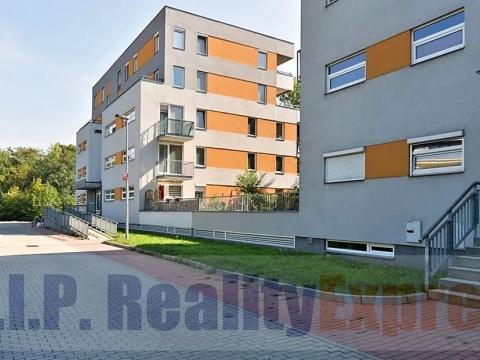 Prodej bytu 1+kk, Praha - Malešice, Ungarova, 39 m2