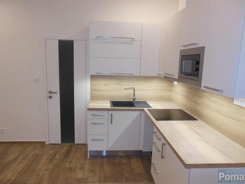 Pronájem bytu 1+kk, Praha - Vršovice, Vršovická, 28 m2