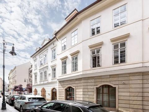 Pronájem obchodního prostoru, Praha - Nové Město, Soukenická, 32 m2