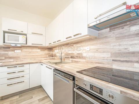 Prodej bytu 3+1, Hodonín, Očovská, 74 m2