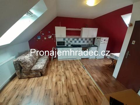 Pronájem bytu 1+1, Hradec Králové, Dubinská, 40 m2