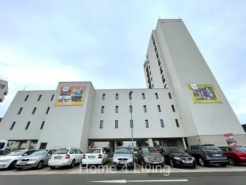 Pronájem garážového stání, Brno, Řípská, 17 m2