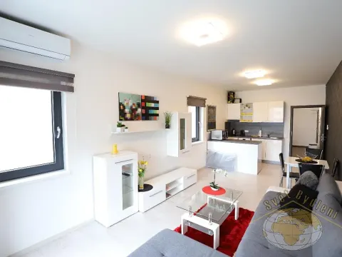 Pronájem bytu 1+kk, Praha - Karlín, U Mlýnského kanálu, 41 m2