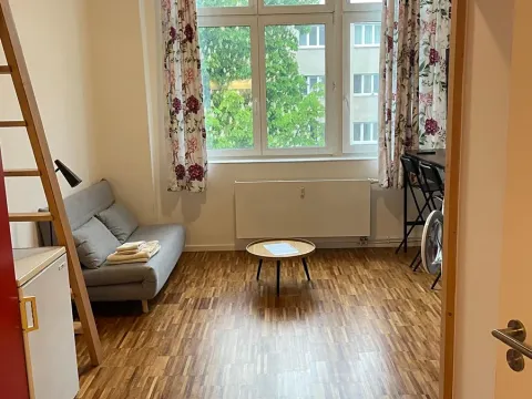 Pronájem bytu 1+kk, Praha - Střešovice, Parléřova, 21 m2