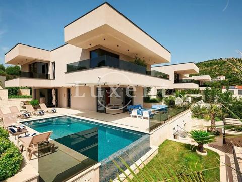 Prodej vily, Trogir, Chorvatsko, 1150 m2