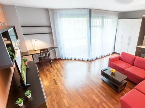 Pronájem bytu 2+kk, Praha - Nové Město, Horská, 75 m2
