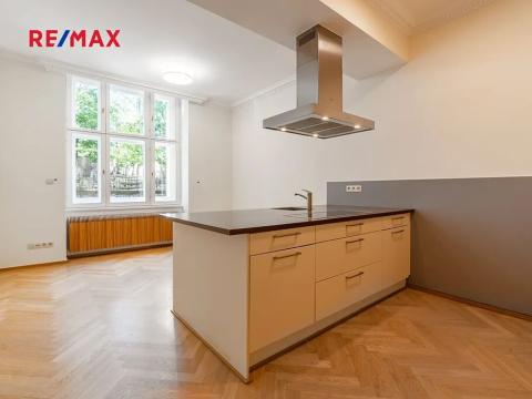 Pronájem bytu 2+1, Praha - Josefov, U starého hřbitova, 97 m2