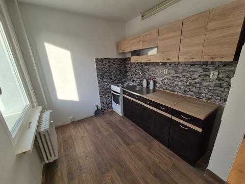 Pronájem bytu 3+1, Teplice, Zemská, 68 m2