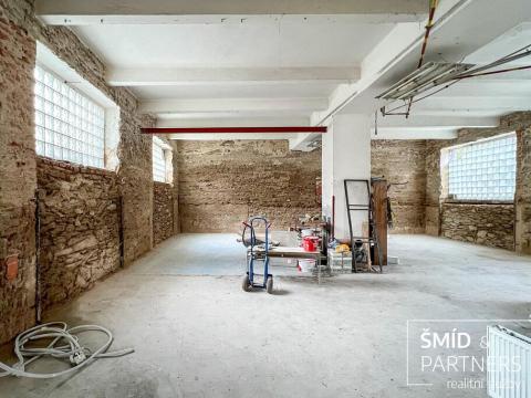 Pronájem skladu, Kolín - Kolín II, Šotnovská, 200 m2