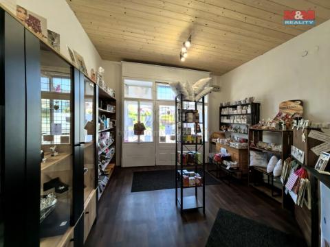 Pronájem obchodního prostoru, Solnice, Masarykovo náměstí, 20 m2