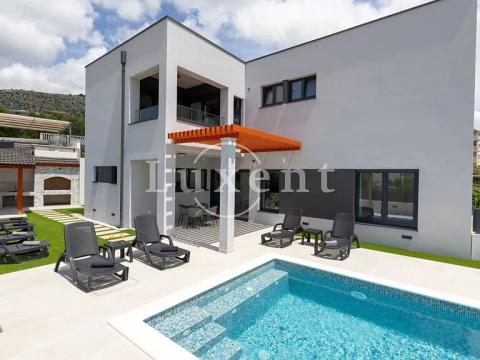 Prodej rodinného domu, Trogir, Chorvatsko, 200 m2