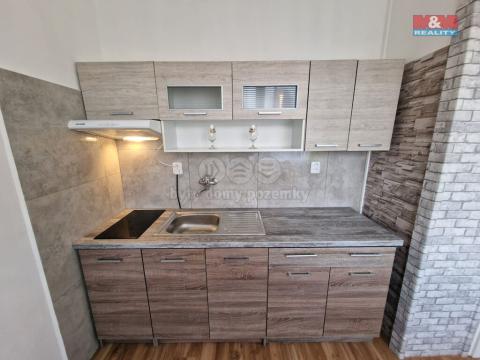 Pronájem bytu 1+1, Plzeň - Bolevec, Kralovická, 31 m2