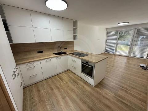 Pronájem rodinného domu, České Budějovice, Platanová, 72 m2