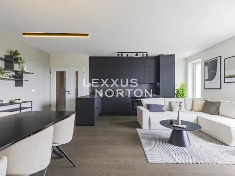 Prodej bytu 5+kk, Praha - Hostavice, Českobrodská, 109 m2