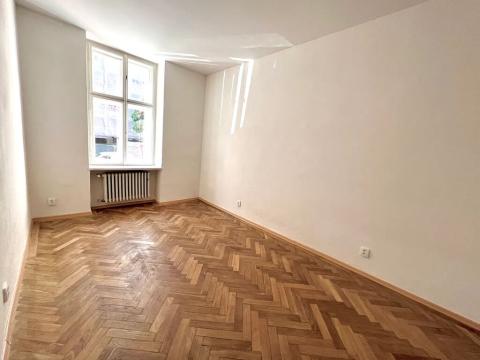 Pronájem bytu 3+1, Brno, Sokolská, 18 m2