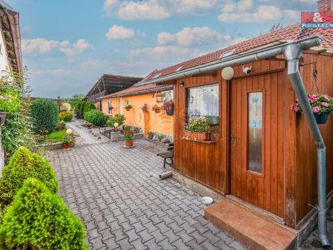 Prodej rodinného domu, Neratovice - Mlékojedy, Hlavní, 174 m2