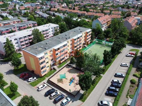 Prodej bytu 2+1, Hustopeče, U Větrolamu, 56 m2