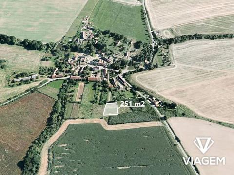 Prodej podílu zahrady, Erpužice, 250 m2