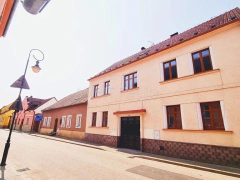 Prodej rodinného domu, Netolice, 240 m2