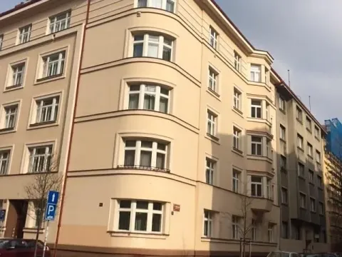 Pronájem bytu 3+1, Praha - Bubeneč, Eliášova, 135 m2