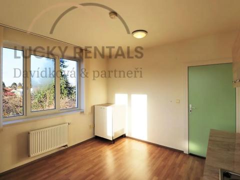 Pronájem bytu 1+kk, Průhonice, U Křížku, 20 m2