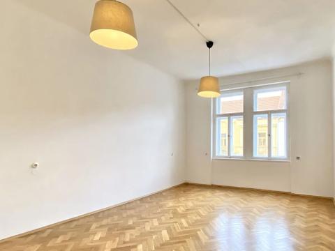 Pronájem bytu 2+1, Praha - Karlín, Urxova, 71 m2