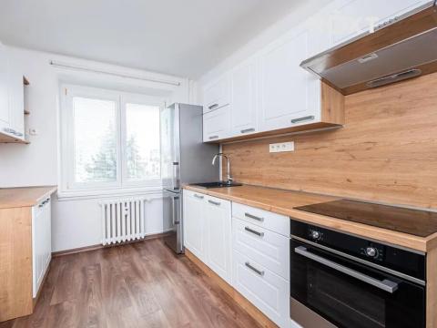 Prodej bytu 2+1, Hradec Králové, Jiráskovo náměstí, 55 m2