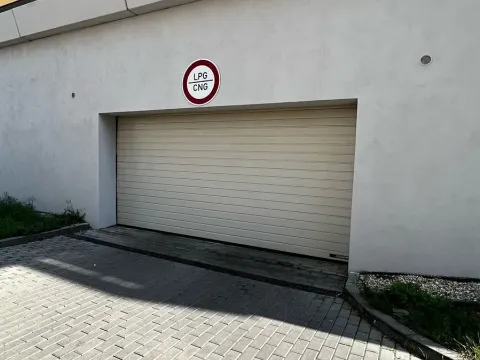 Pronájem garáže, Brno, Chvalovka, 13 m2