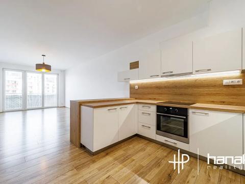 Pronájem bytu 2+kk, Olomouc, Edvarda Beneše, 82 m2
